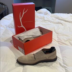 Martin Dingman
Countryaire Plain Toe
Style: 740461M
Size: 11 1/2
Color: Bone